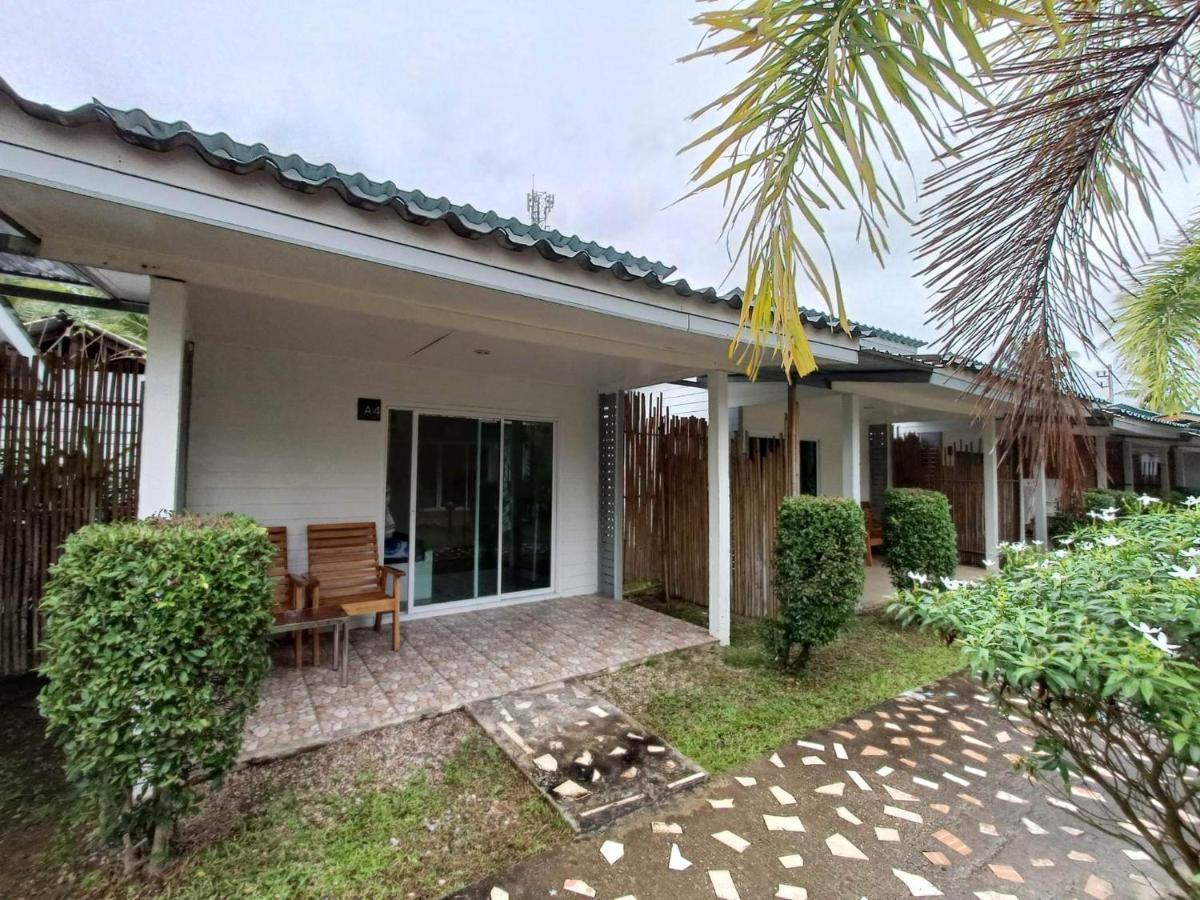 Smile Resort Ko Muk Extérieur photo