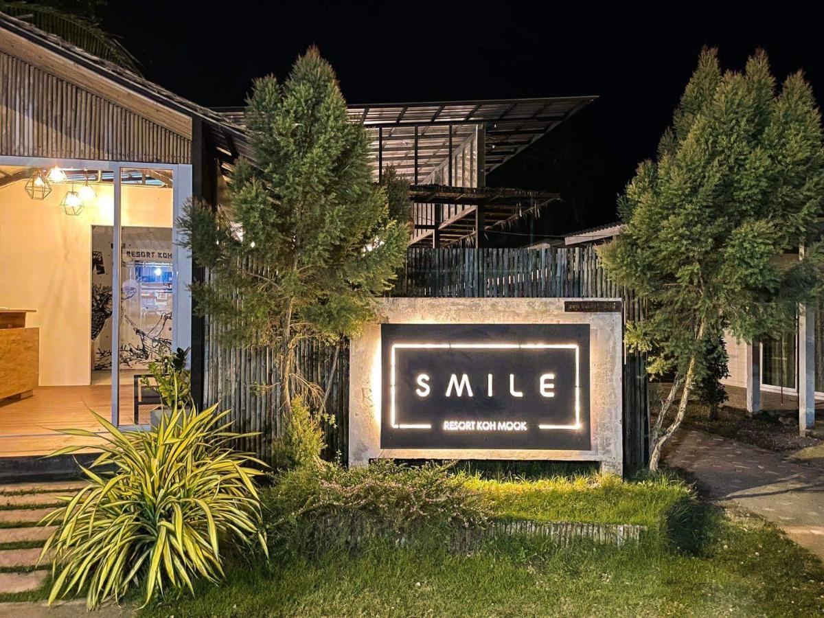 Smile Resort Ko Muk Extérieur photo