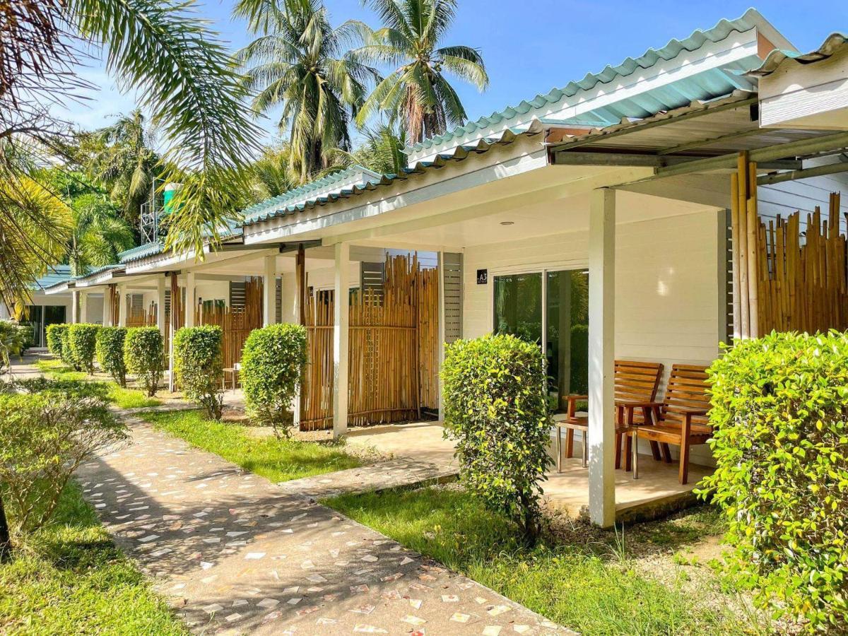 Smile Resort Ko Muk Extérieur photo
