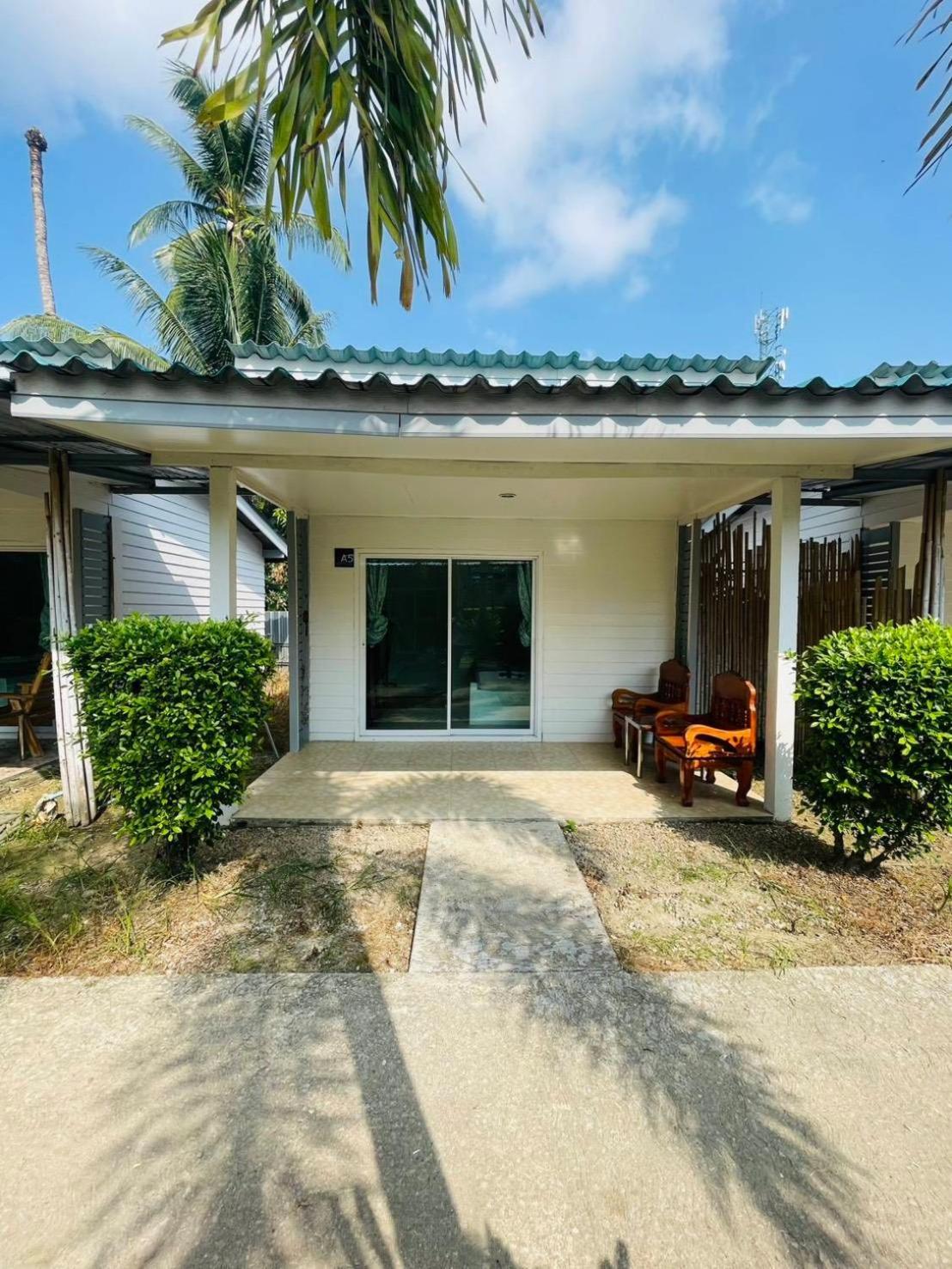 Smile Resort Ko Muk Extérieur photo